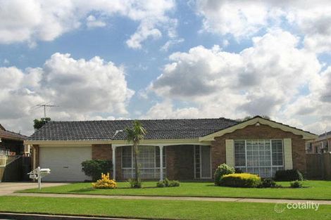 33 Rickard Rd, Bossley Park, NSW 2176