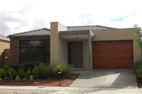 Property photo of 102 Edgevale Way Tarneit VIC 3029