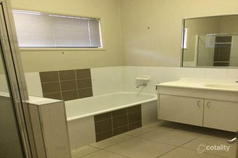 Property photo of 5 Dampier Crescent Burdell QLD 4818