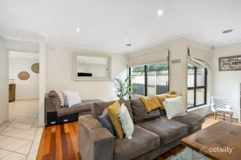 Property photo of 15 Diamond Street Amaroo ACT 2914