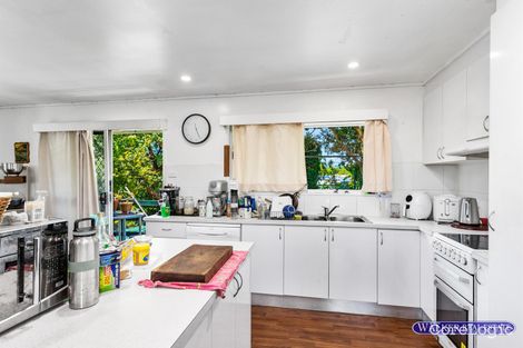 Property photo of 24 Yangoora Street White Rock QLD 4868