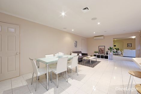 Property photo of 9 Cairn Curren Close Rowville VIC 3178