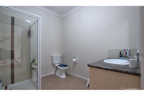 Property photo of 2/40-42 Wattle Drive Doveton VIC 3177