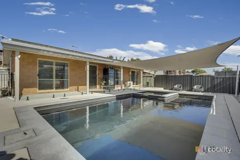 Property photo of 11 Tyson Crescent Tannum Sands QLD 4680