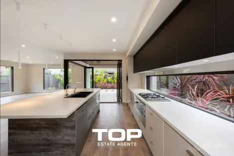 Property photo of 15 Springbrook Drive Clyde North VIC 3978