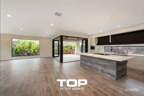 Property photo of 15 Springbrook Drive Clyde North VIC 3978