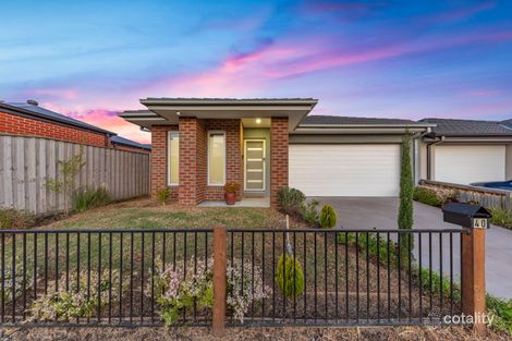Property photo of 40 Hunt Way Pakenham VIC 3810