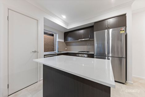 Property photo of 40 Hunt Way Pakenham VIC 3810