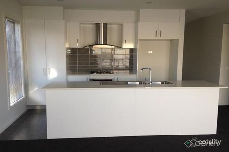 Property photo of 27 Cabernet Drive Somerville VIC 3912