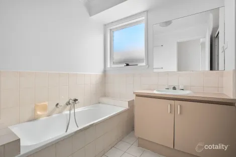 Property photo of 29 Plateau Crescent Hampton Park VIC 3976