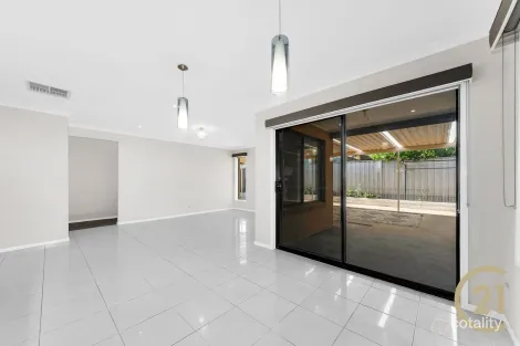 Property photo of 47 Wright Circuit Fraser Rise VIC 3336