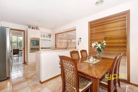 Property photo of 8 Rockwall Close Sydenham VIC 3037