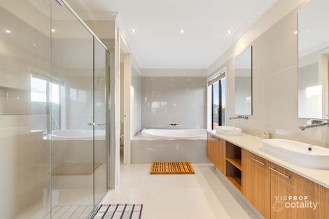 Property photo of 23 Maritime Circuit Point Cook VIC 3030