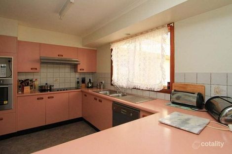 Property photo of 34 McMahon Place West Wodonga VIC 3690