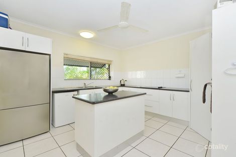Property photo of 2/302-308 Pease Street Edge Hill QLD 4870
