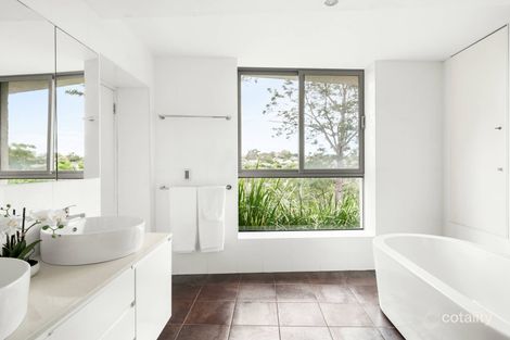 Property photo of 18 The Rampart Castlecrag NSW 2068