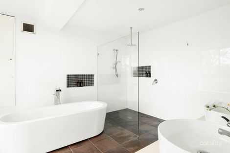 Property photo of 18 The Rampart Castlecrag NSW 2068