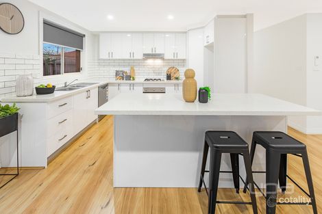 Property photo of 2/45 Pecks Road Sydenham VIC 3037