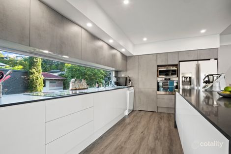Property photo of 22 Crest Drive Elanora QLD 4221