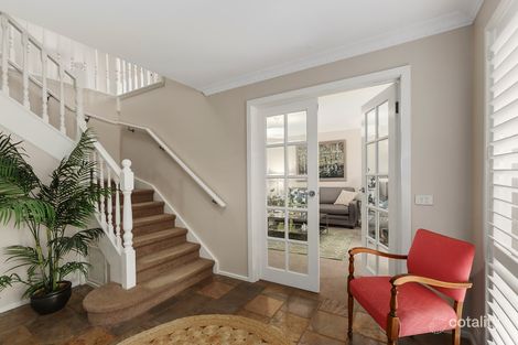 Property photo of 46 Crawley Grove Ringwood North VIC 3134