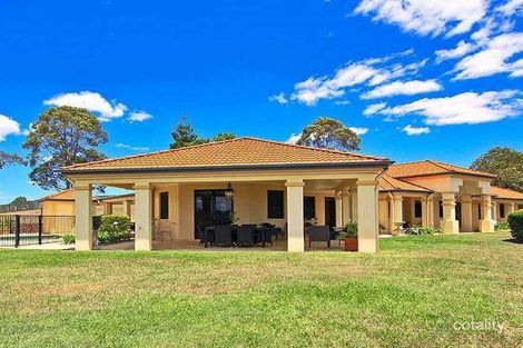 4 Autumnwood Ct, Samford Valley, QLD 4520