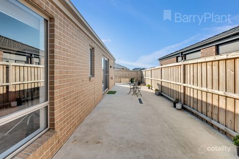 Property photo of 10 Burlington Entrance Mickleham VIC 3064