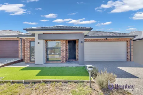 12 Farnsworth St, Donnybrook, VIC 3064