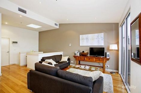 Property photo of 18/12 Acland Street St Kilda VIC 3182