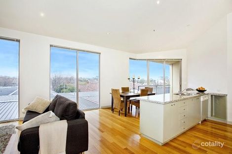 Property photo of 18/12 Acland Street St Kilda VIC 3182