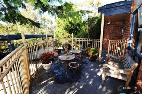 Property photo of 11 Haite Place Roxburgh Park VIC 3064