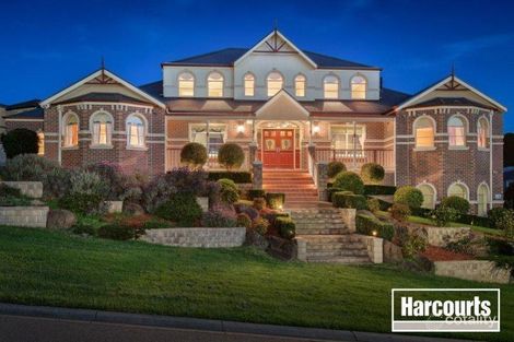 8 Lake Park Ct, Lysterfield South, VIC 3156