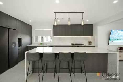 Property photo of 8 Poppy Place Greystanes NSW 2145