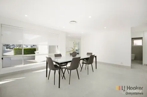 Property photo of 8 Poppy Place Greystanes NSW 2145