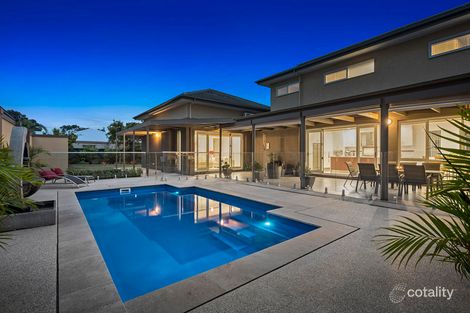 Property photo of 7 Waterside Drive Waterways VIC 3195
