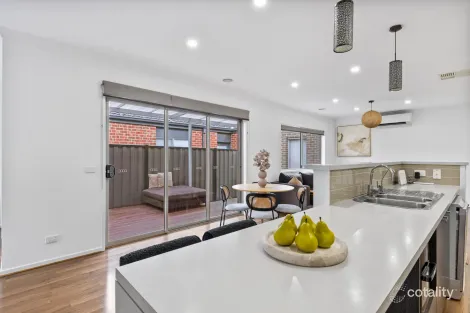 Property photo of 50 Biltmore Crescent Roxburgh Park VIC 3064