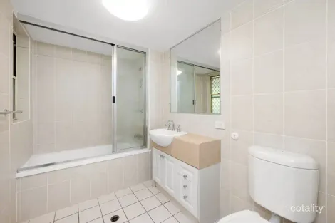 Property photo of 3/135 Gladstone Road Highgate Hill QLD 4101