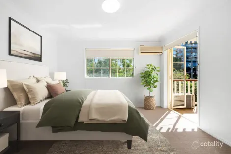 Property photo of 3/135 Gladstone Road Highgate Hill QLD 4101