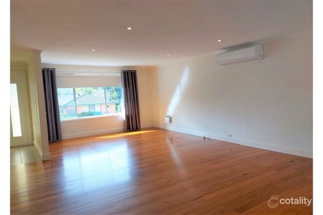 Property photo of 5 Camden Close Point Clare NSW 2250