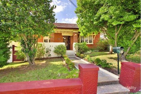Property photo of 8 Stratford Avenue Denistone NSW 2114