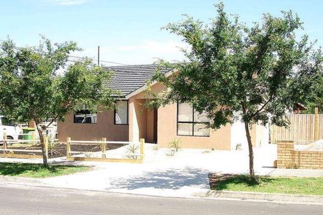 22 Evans Cres, Reservoir, VIC 3073