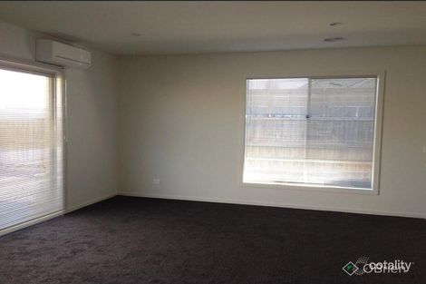 Property photo of 27 Cabernet Drive Somerville VIC 3912