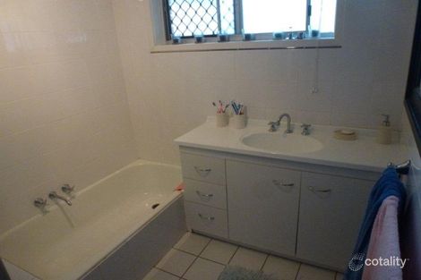 Property photo of 10 Wilcox Close Manoora QLD 4870