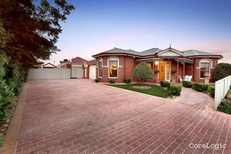 Property photo of 13 Hammersley Place Caroline Springs VIC 3023