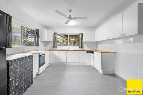 26 Lake Placid Rd, Caravonica, QLD 4878