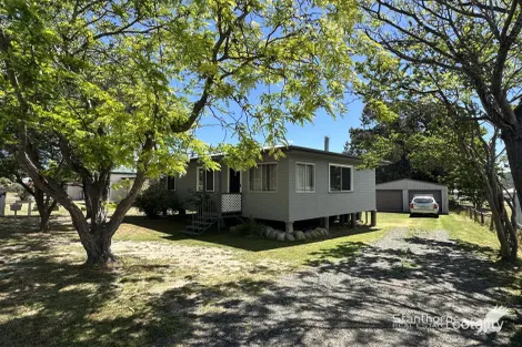 Property photo of 2 Aplin Street Stanthorpe QLD 4380