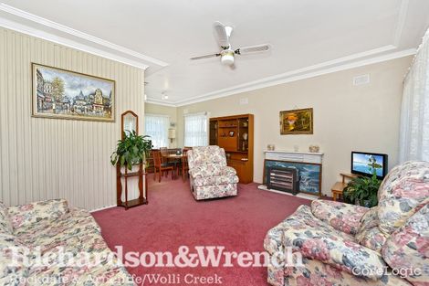 Property photo of 21 Lynwen Crescent Banksia NSW 2216