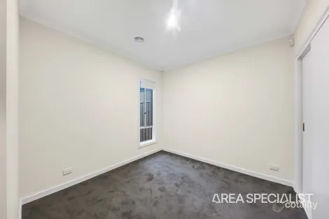 Property photo of 10 Samuel Road Weir Views VIC 3338