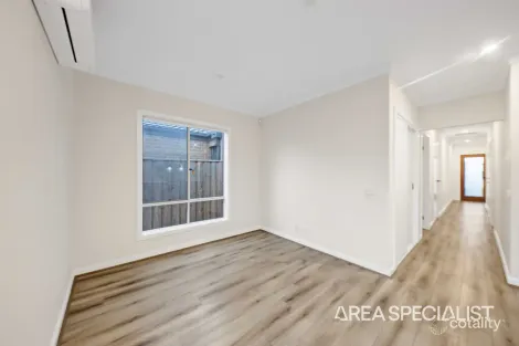 Property photo of 10 Samuel Road Weir Views VIC 3338