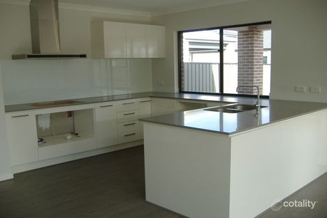 Property photo of 21 Destiny Drive Cranbourne North VIC 3977