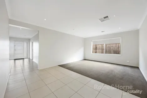 Property photo of 11 Prominent Road Diggers Rest VIC 3427